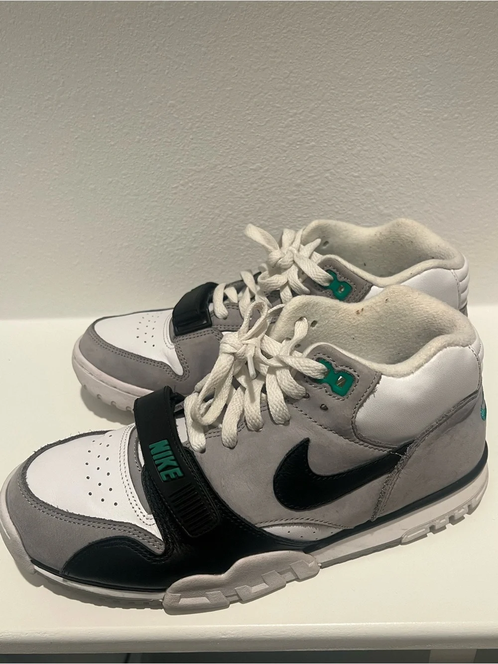 Nike Men’s White, Gray & Black Strap Training Sneakers with Teal Accents